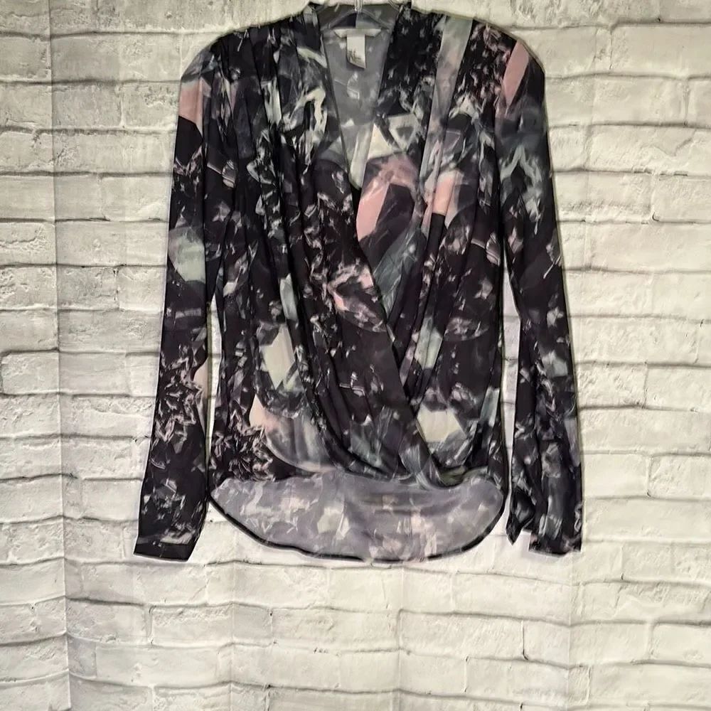 H & M 
